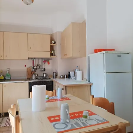 Piccolo, Comodo, Centralissimo, Soleggiato Apartman *