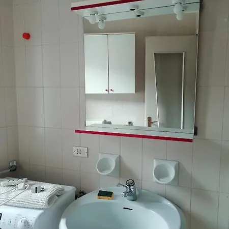 Piccolo, Comodo, Centralissimo, Soleggiato Apartman *